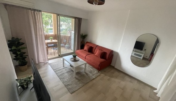 Logement tudiant Location Studio Vide Antibes (06160)