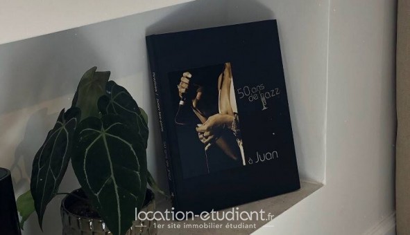 Logement tudiant Studio à Antibes (06160)