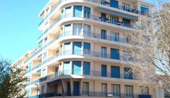 Logement tudiant Location Studio Vide Antibes (06160)