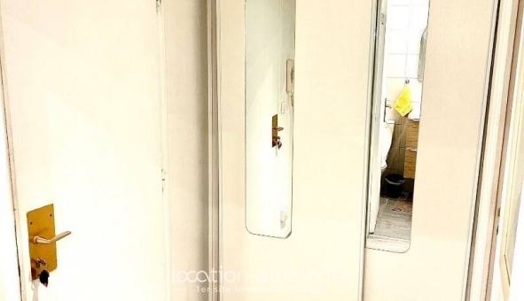 Logement étudiant Studio &agrave; Antibes (06160)