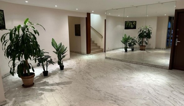 Logement �tudiant Studio &agrave; Antibes (06160)