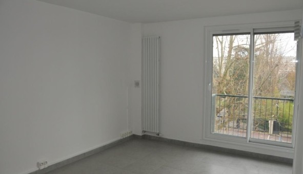 Logement tudiant Location Studio Vide Antony (92160)