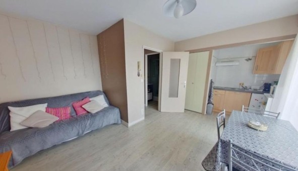 Logement tudiant Location Studio Vide Antran (86100)