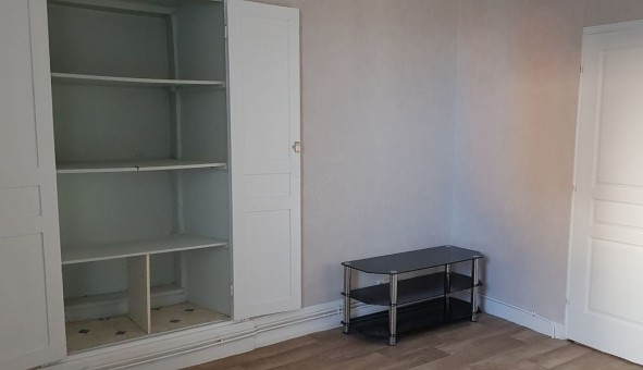 Logement �tudiant Studio &agrave; Anz�me (23000)