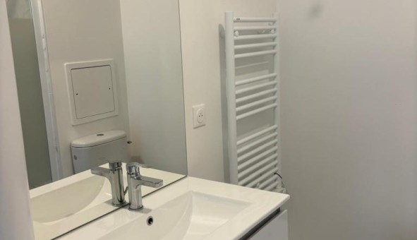 Logement tudiant Studio à Apremont (60300)