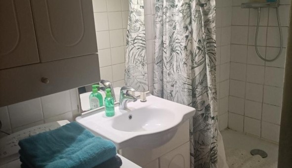 Logement tudiant Studio à Aramon (30390)