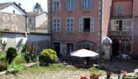 Logement tudiant Location Studio Vide Arlanc (63220)