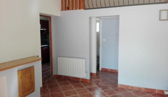 Logement étudiant Location Studio Vide Arles (13200)