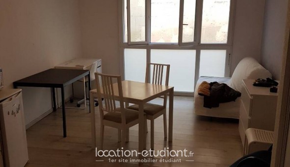 Logement tudiant Location Studio Meublé Arles (13200)