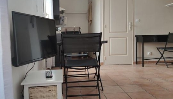 Logement �tudiant Location Studio Vide Arles (13200)
