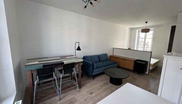 Logement tudiant Location Studio Vide Arthies (95420)