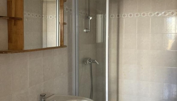 Logement tudiant Studio à Arveyres (33500)
