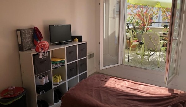 Logement tudiant Studio à Asnires sur Seine (92600)