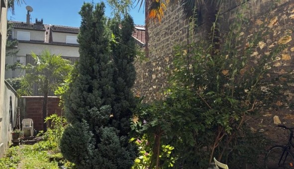 Logement tudiant Studio à Asnires sur Seine (92600)