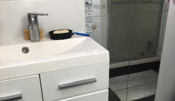 Logement tudiant Studio à Asnires sur Seine (92600)