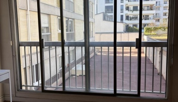 Logement tudiant Studio à Asnires sur Seine (92600)