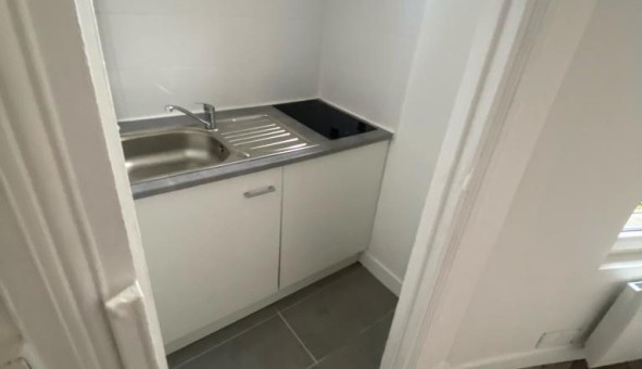 Logement tudiant Studio à Asnires sur Seine (92600)