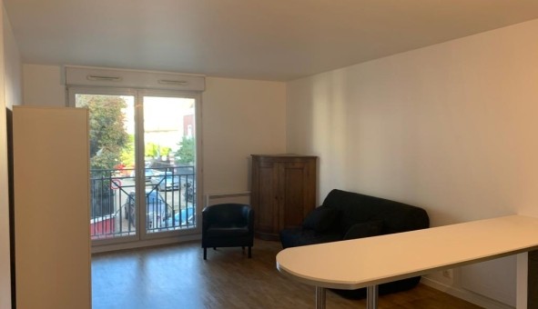 Logement tudiant Studio à Asnires sur Seine (92600)