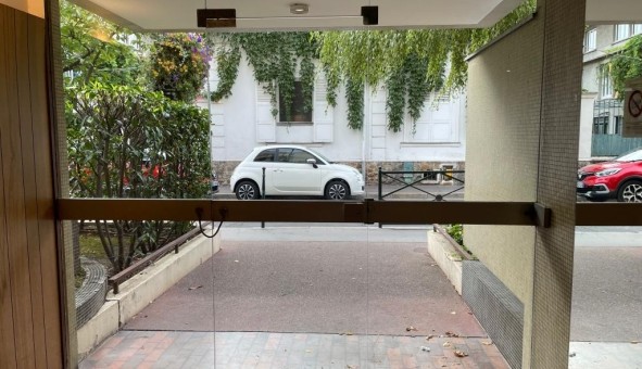 Logement tudiant Studio à Asnires sur Seine (92600)