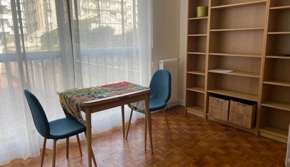 Logement �tudiant Studio &agrave; Asni�res sur Seine (92600)