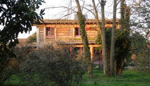 Logement tudiant Location Studio Vide Aubeterre (10150)