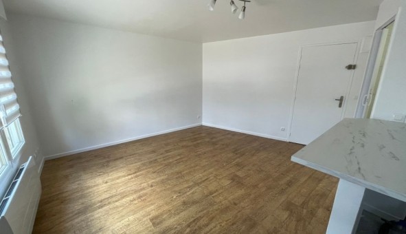 Logement �tudiant Studio &agrave; Auvers Saint Georges (91580)