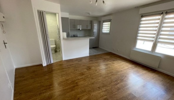 Logement �tudiant Studio &agrave; Auvers Saint Georges (91580)