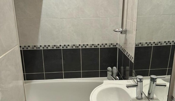 Logement tudiant Studio à Avermes (03000)