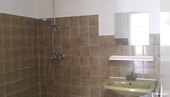 Logement tudiant Studio à Avignon (84000)