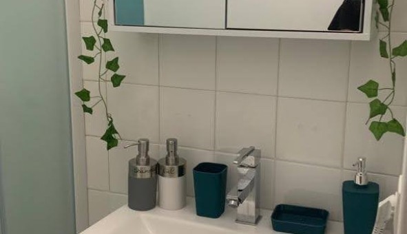 Logement tudiant Studio à Avignon (84000)