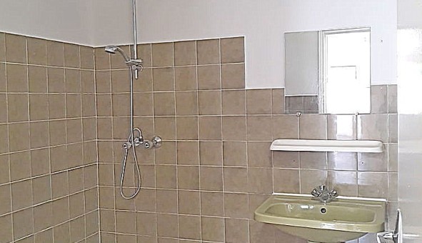 Logement tudiant Studio à Avignon (84000)