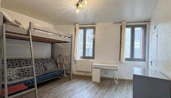 Logement tudiant Location Studio Vide Avignon (84000)