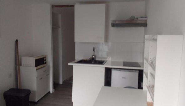 Logement tudiant Location Studio Vide Avignon (84000)