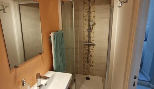 Logement tudiant Studio à Avignon (84000)