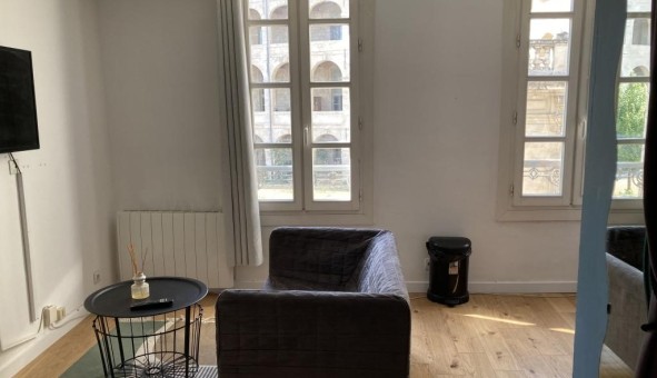 Logement tudiant Location Studio Vide Avignon (84000)