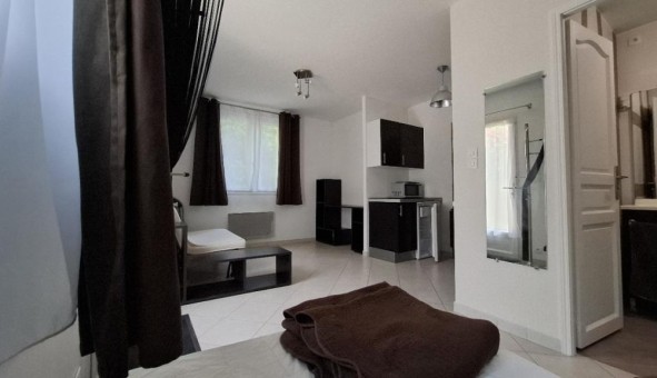 Logement étudiant Location Studio Vide Avignon (84000)