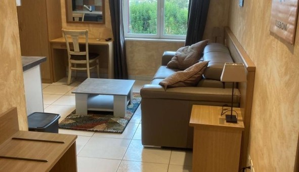 Logement tudiant Location Studio Vide Avignon (84000)