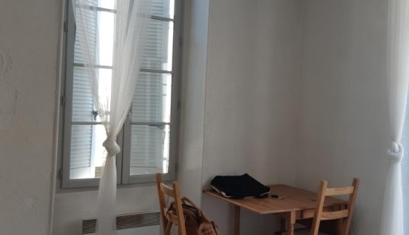 Logement tudiant Studio à Avignon (84000)