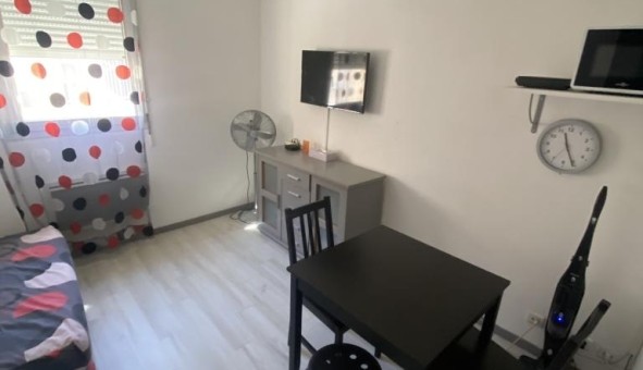 Logement tudiant Location Studio Vide Avignon (84000)