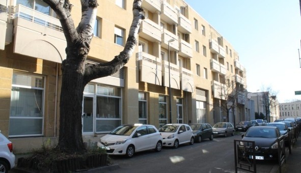 Logement tudiant Location Studio Vide Avignon (84000)