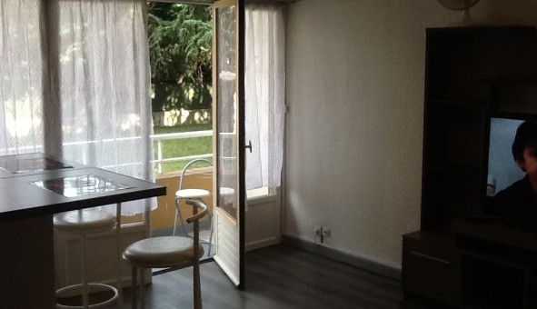 Logement tudiant Location Studio Vide Avignon (84000)
