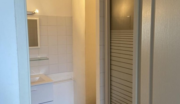 Logement tudiant Studio à Avignon (84000)