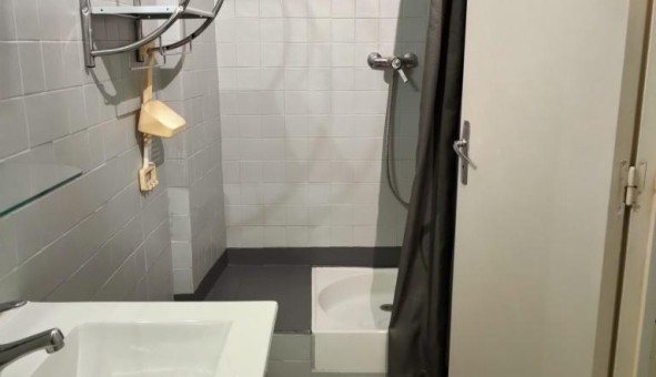 Logement �tudiant Studio &agrave; Avignon (84000)