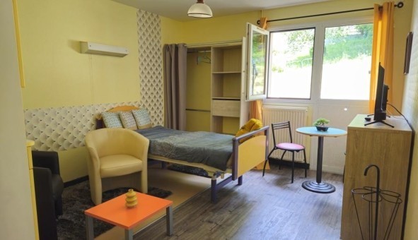 Logement tudiant Studio à Avon (79800)