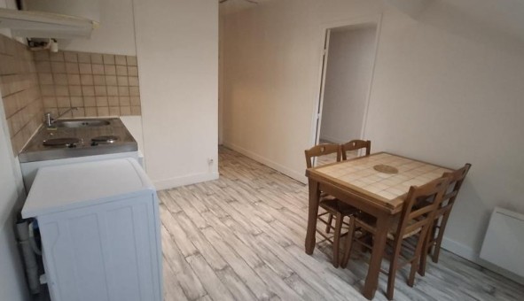 Logement tudiant Location Studio Vide Azy sur Marne (02400)