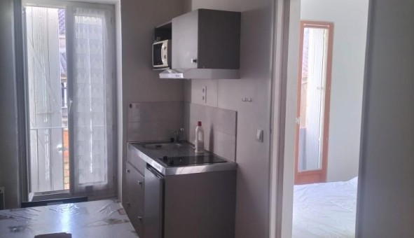 Logement tudiant Location Studio Vide Bages (11100)