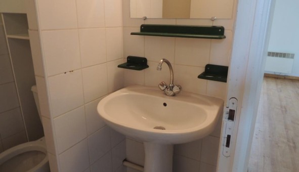 Logement tudiant Studio à Bagnols sur Cze (30200)