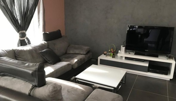 Logement �tudiant Studio &agrave; Bagnols sur C�ze (30200)