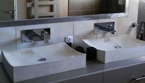 Logement �tudiant Studio &agrave; Bagnols sur C�ze (30200)