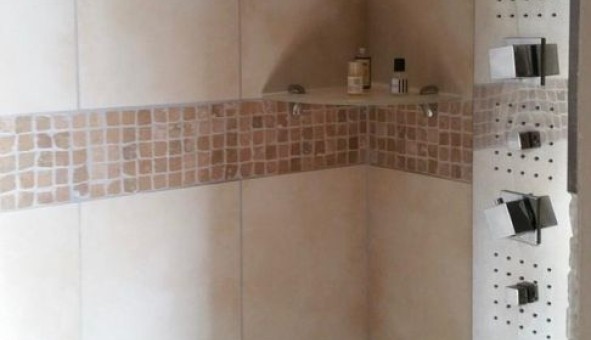 Logement �tudiant Studio &agrave; Bagnols sur C�ze (30200)